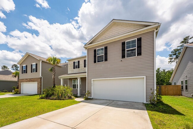 Building Photo - 4 Bedroom 2.5 Bath Home in Cane Bay Planta...