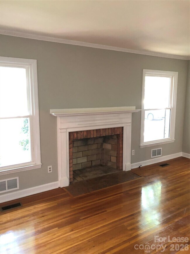 Building Photo - 1116 Bevis Dr