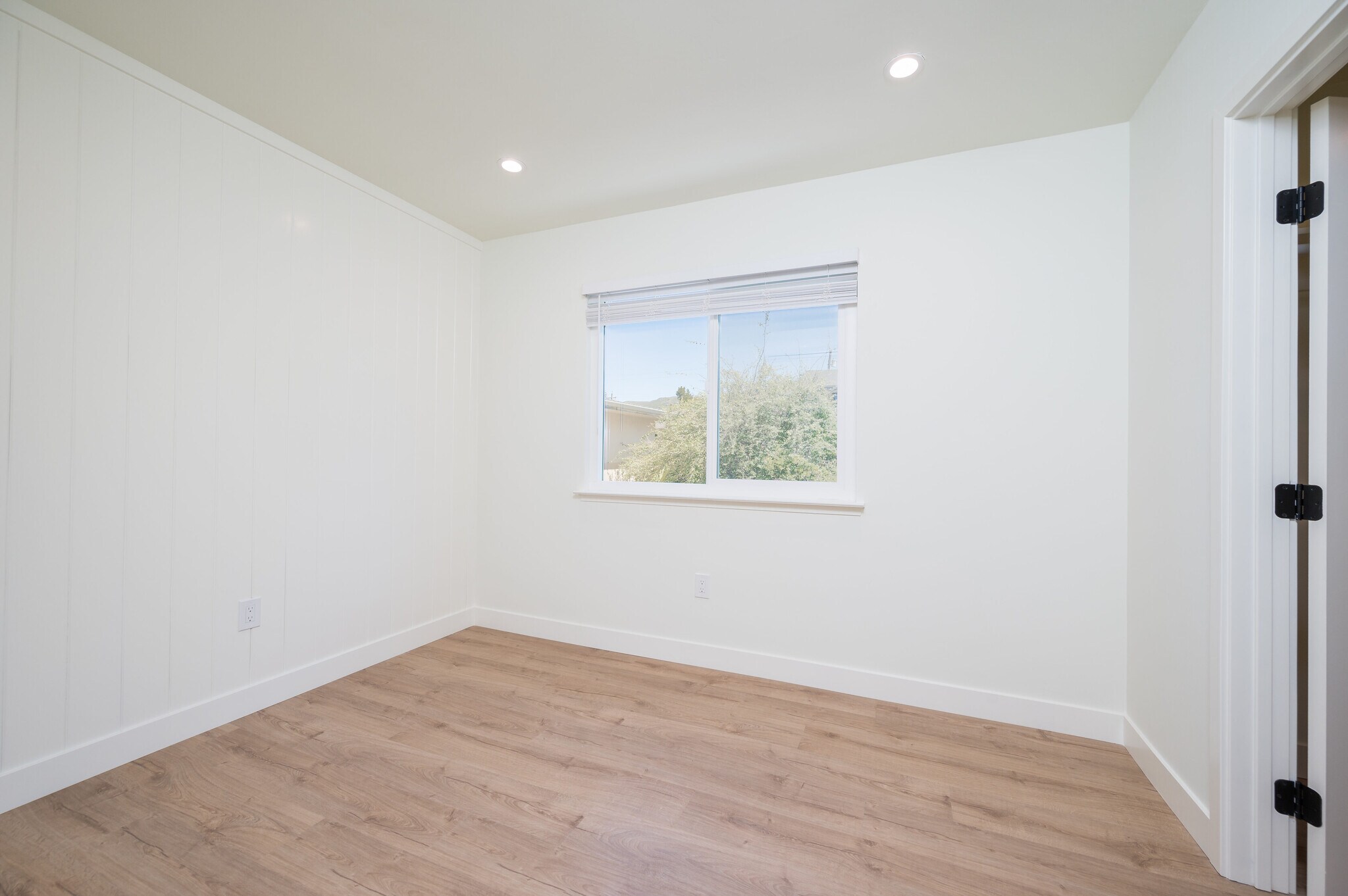 Main Bedroom - 680 Morro St