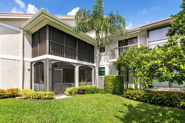 Building Photo - 16100 W Bay Dr