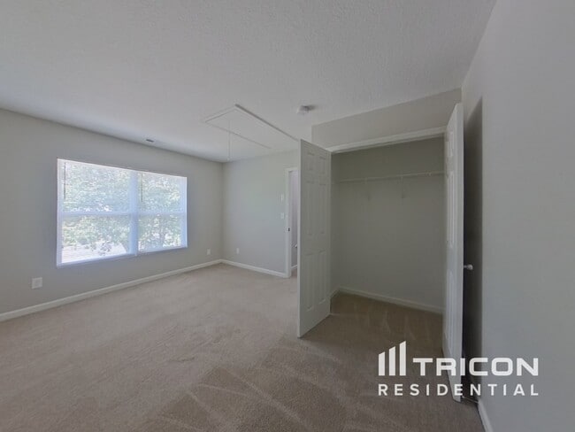 Building Photo - 412 Bent Leaf Ct
