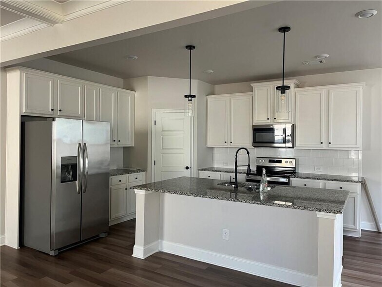 Building Photo - 5200 Fox Den Rd