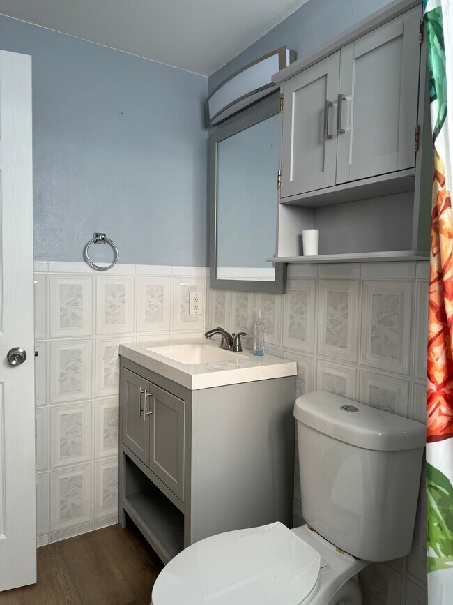 Building Photo - 3607 SW 27th St