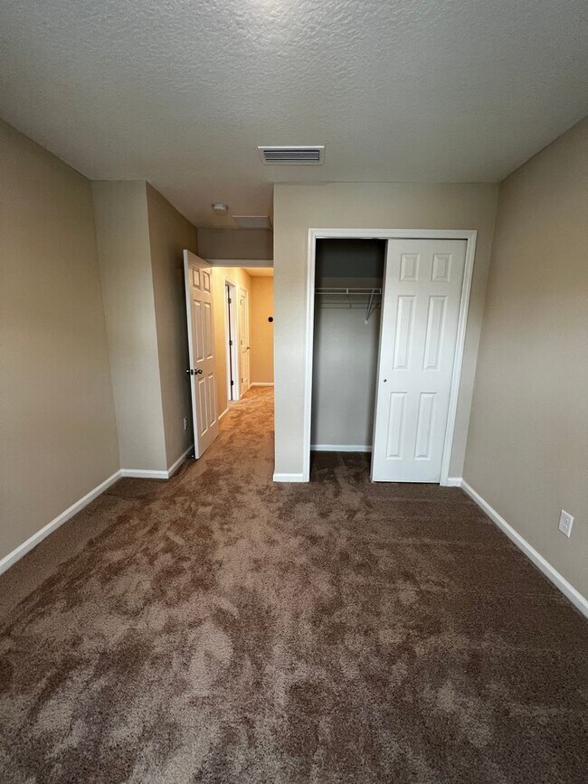 Building Photo - Brand New 3/2.5 Townhome!
