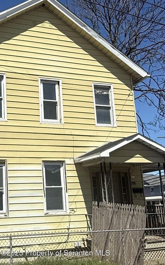 Building Photo - 602 Prospect Ave