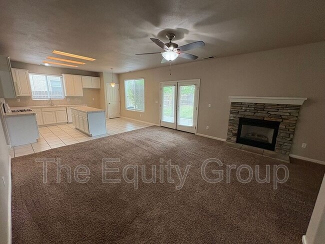 Building Photo - 1249 N Julieann St