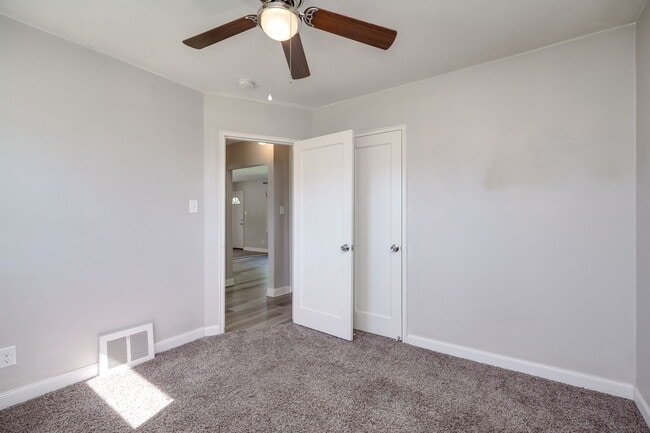 Building Photo - 346 Lawver Ln