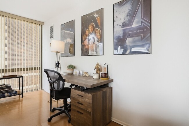 Building Photo - 345 W Fullerton Pkwy