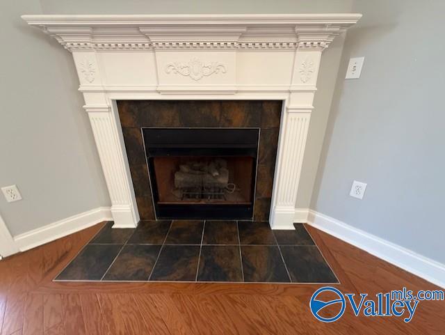 Building Photo - 5033 SE Valley Cove Dr