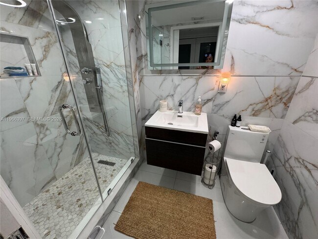 Building Photo - 19195 Mystic Pointe Dr