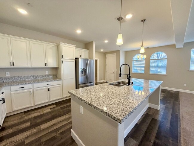 Building Photo - 1860 Sea Horse Rd