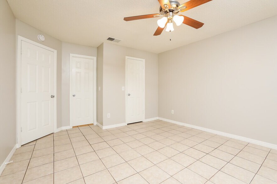 Building Photo - 478 Whittingham Pl