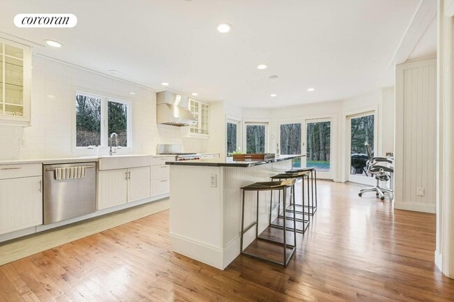 Building Photo - 12 Northview Dr