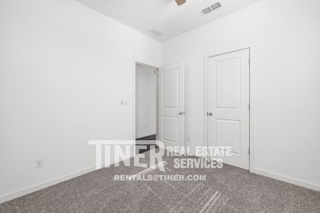Building Photo - 4152 Rotor Ln
