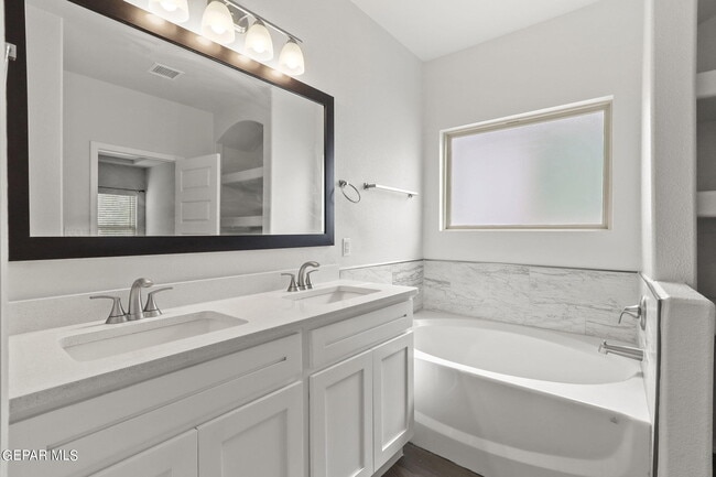 Building Photo - 7352 Frostline Pl