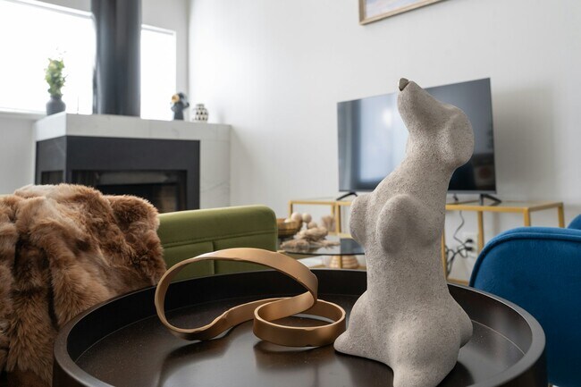 Building Photo - 20 Finch Trl NE