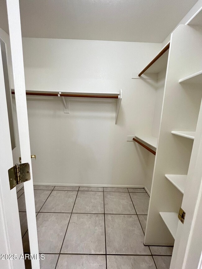 Building Photo - 5023 W Kristal Way