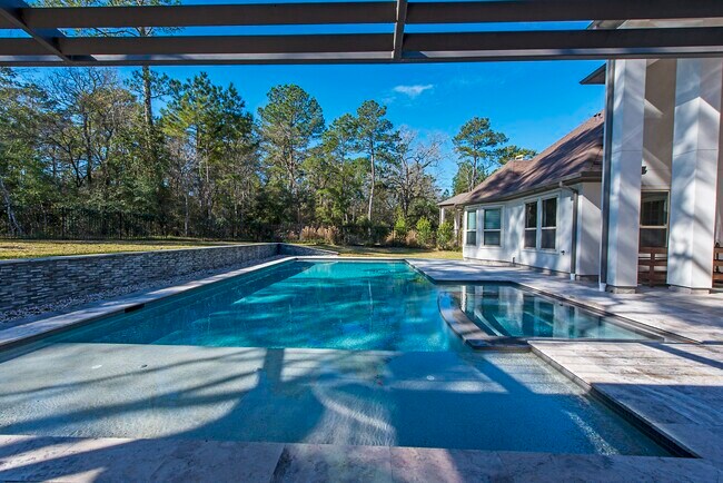 Building Photo - 7 Yellowstar Ct