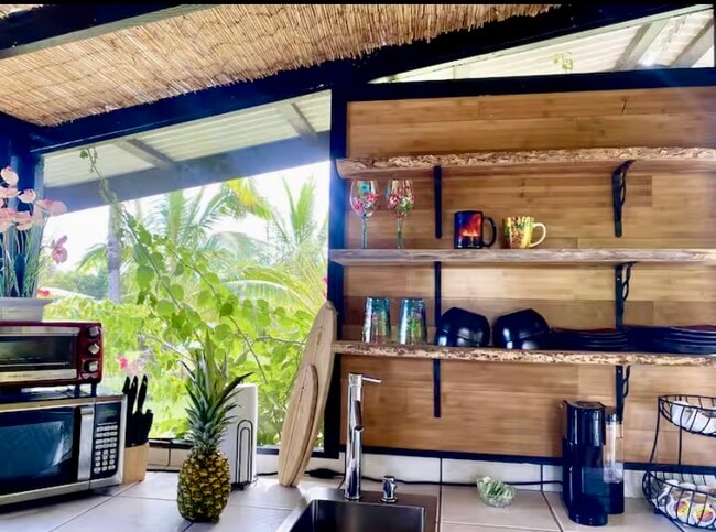 Building Photo - 15-1456-1456 10th Ave