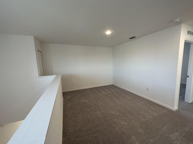Building Photo - 10936 SW Vasari Way