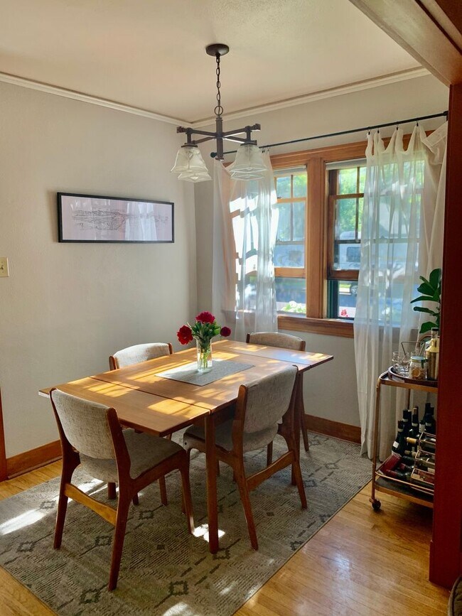 Building Photo - Charming 3 Bed, 2 Bath Craftsman in Missoula’s Coveted University Area