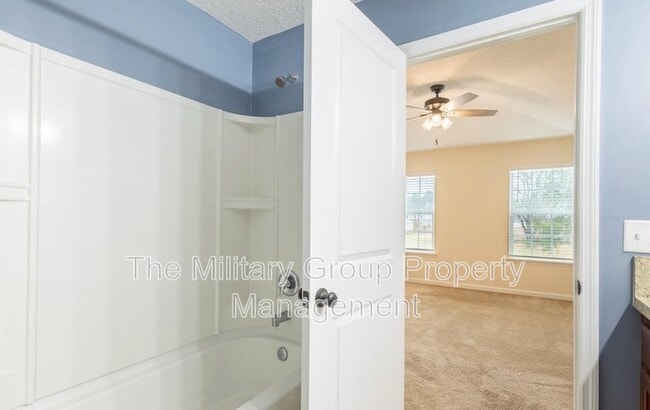 Building Photo - 382 Old Jennings Rd