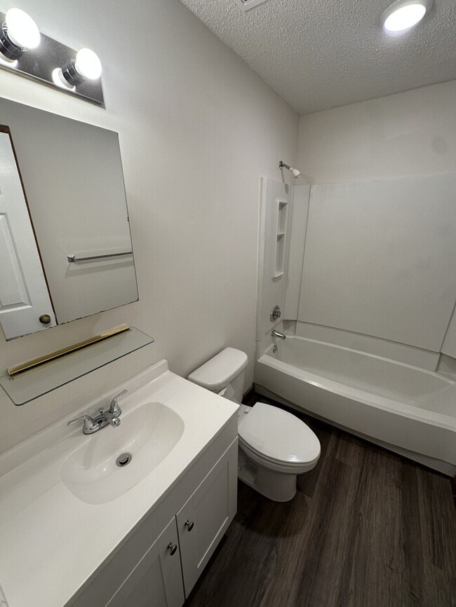 Building Photo - 3517 Ivy Commons Dr
