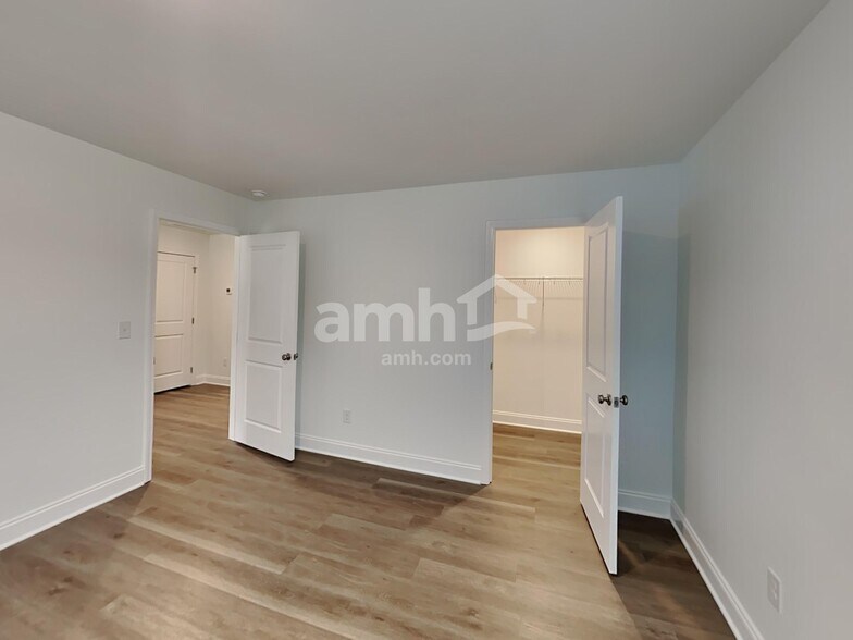 Building Photo - 9196 Henley Ave