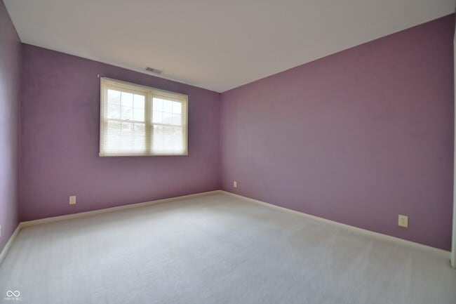 Building Photo - 1402 Edinburgh Dr