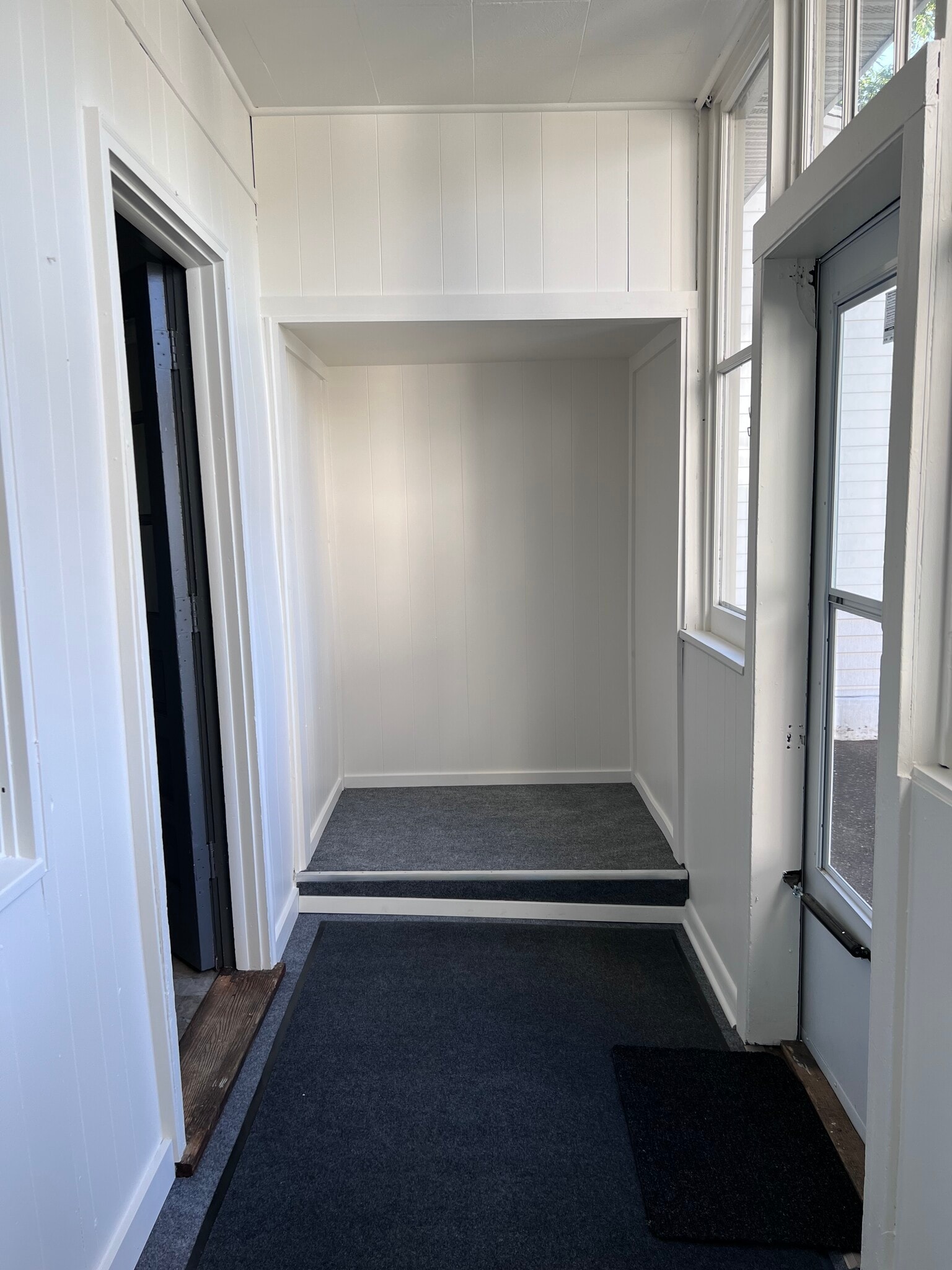 Building Photo - 15 Lamb St