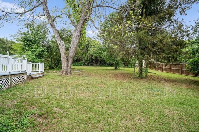 Building Photo - 934 Bluebird Rd