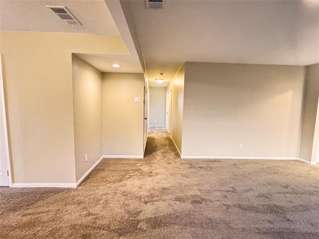 Building Photo - 906 Warren Way