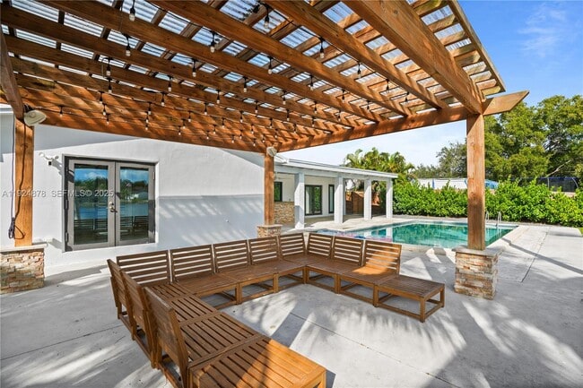 Building Photo - 19911 SW 82nd Pl