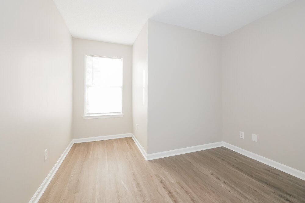 Building Photo - 7600 Creekside Ln