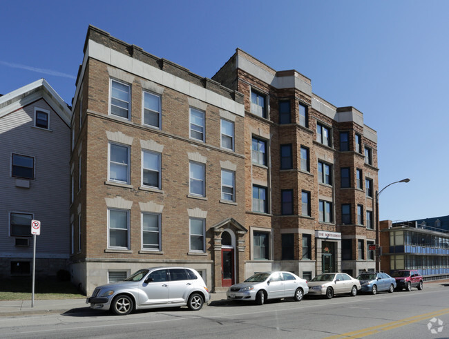 Building Photo - The Montecristo