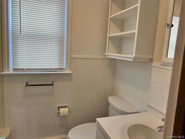 Building Photo - 223 Clay Pitts Rd