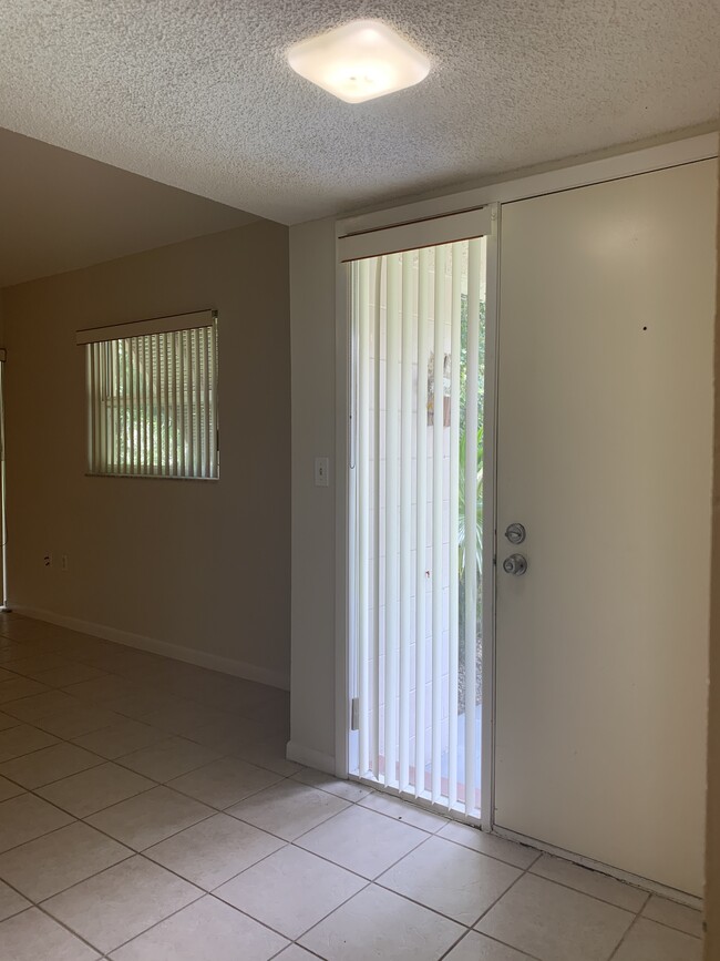 Building Photo - 2/2 Condo in Edgewater Condos of Deltona! ...