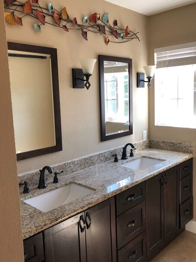 Building Photo - COMING SOON!! Foxboro neighborhood & Travis Unified School District! This beauty is a 3bed / 3 ba...