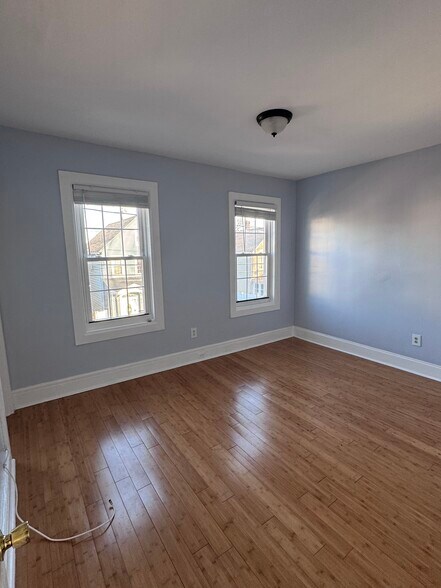 Building Photo - 36 John St