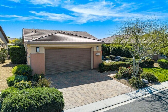 Building Photo - 51234 Longmeadow St