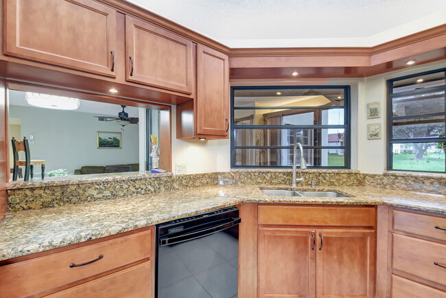 Building Photo - 6025 Parkwalk Dr
