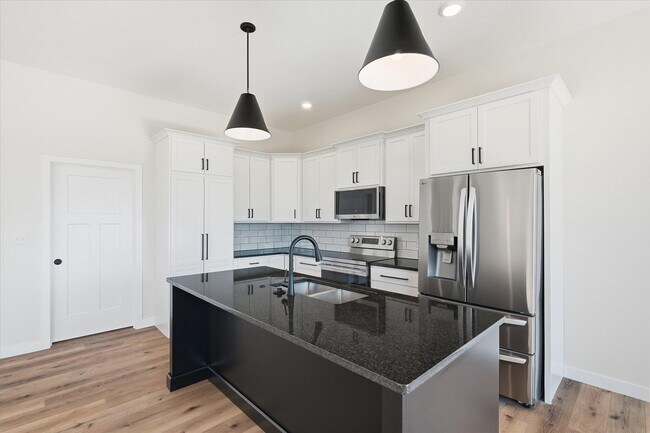 Building Photo - 14591 Wellstead Dr