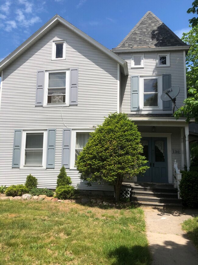 Building Photo - 11 LLC-130 Court Street