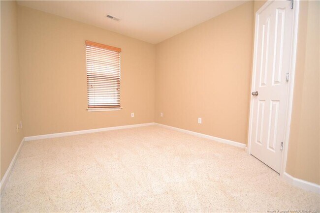 Building Photo - 118 Brookview St