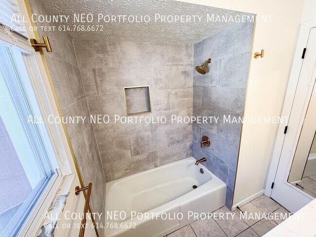 Building Photo - 231 Hamilton Ave