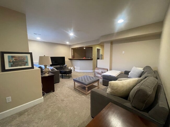 Building Photo - 10181 Woodrose Ct