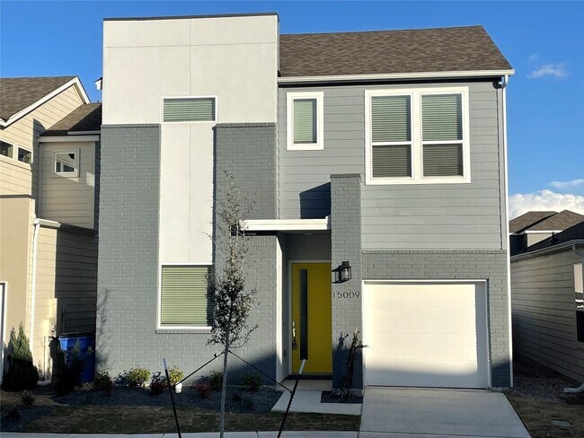 Building Photo - 15009 Forum Ave