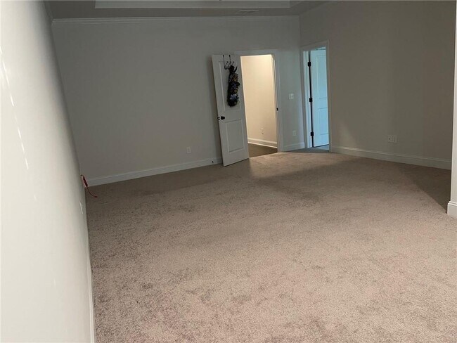 Building Photo - 713 Avondale Creek Dr.