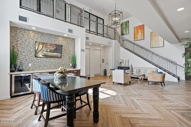 Building Photo - 2511 W Queen Creek Rd