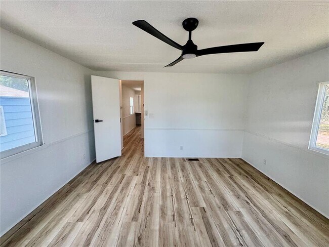 Building Photo - 2609 Braeburn Dr